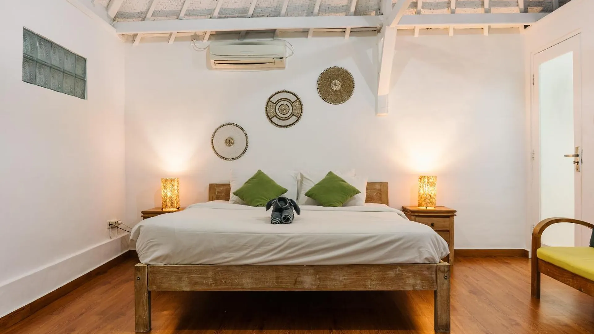 Renovated Mara Villa Double Six Beach Seminyak