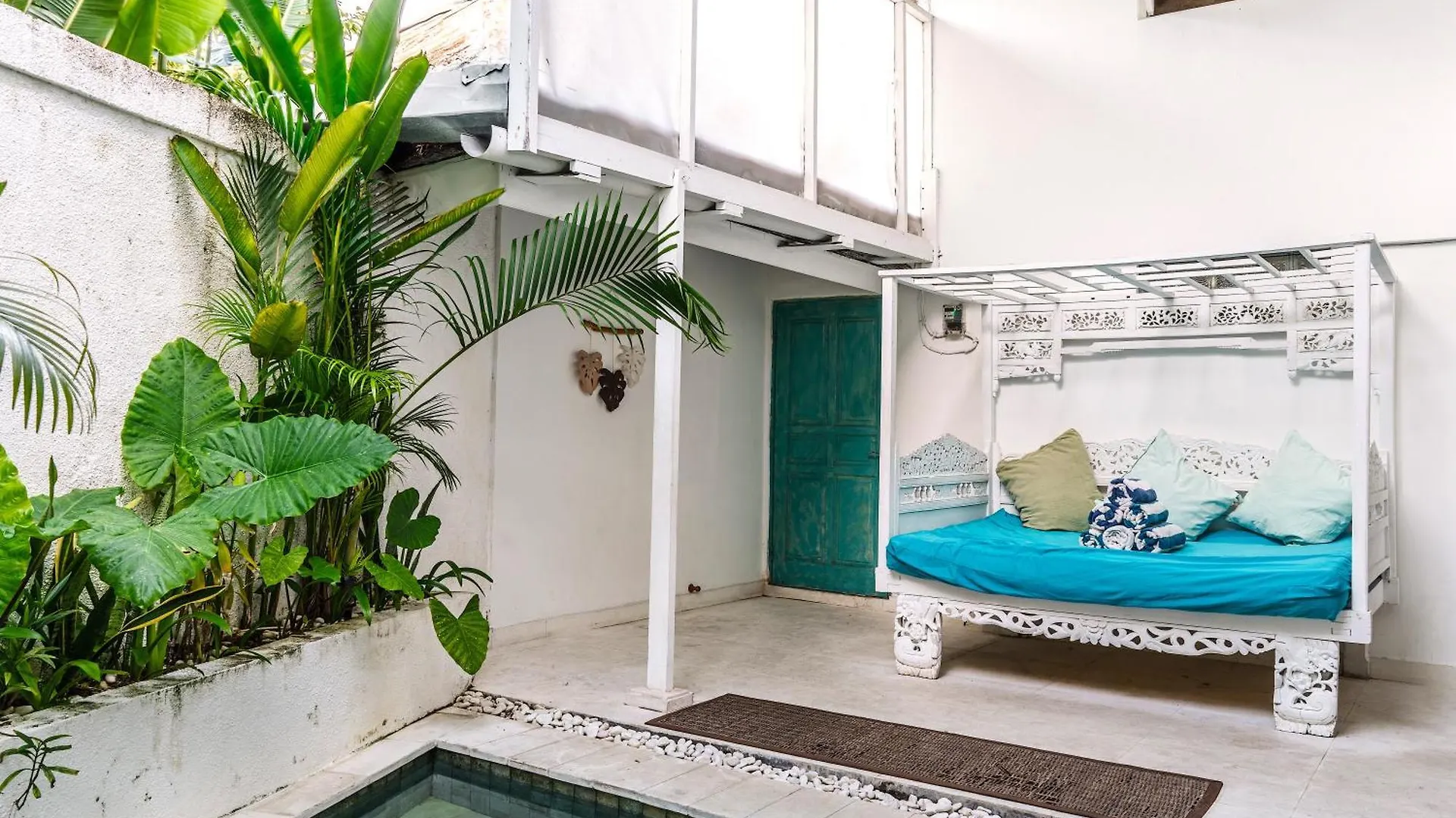 Renovated Mara Villa Double Six Beach Seminyak  0*, Seminyak (Bali)